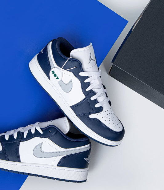 Air Jordan 1 Low Wolf Grey Midnight Navy