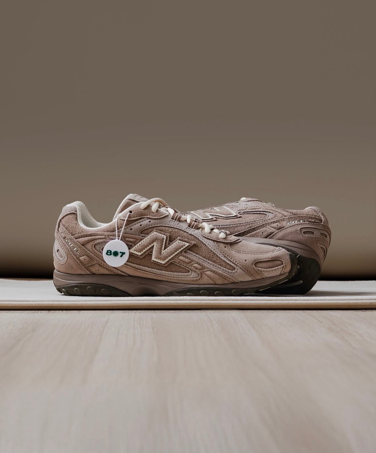 NB Balance 204L Mushroom Arid Stone