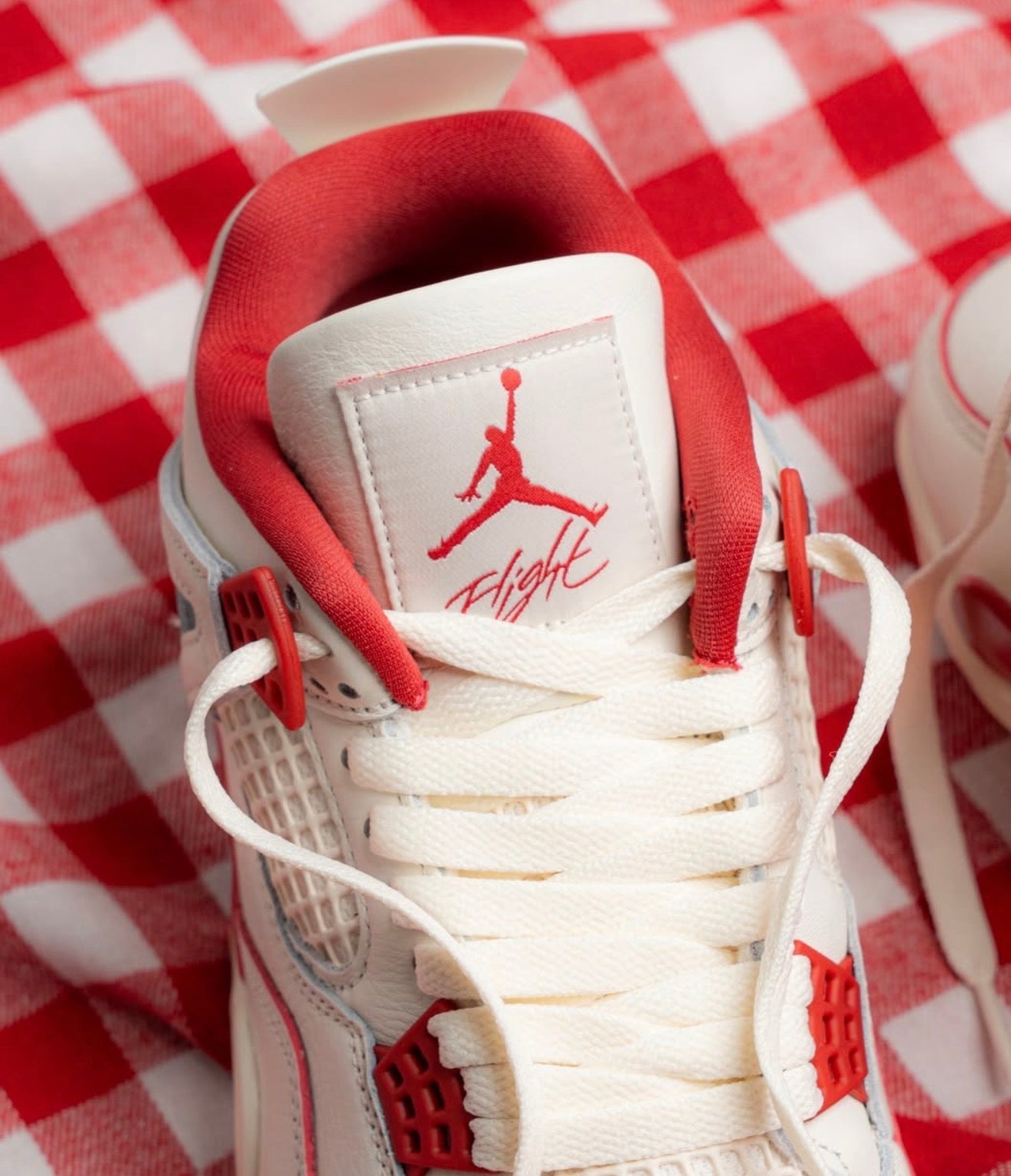 Air Jordan 4 Retro Valentine's Day Sierra Red