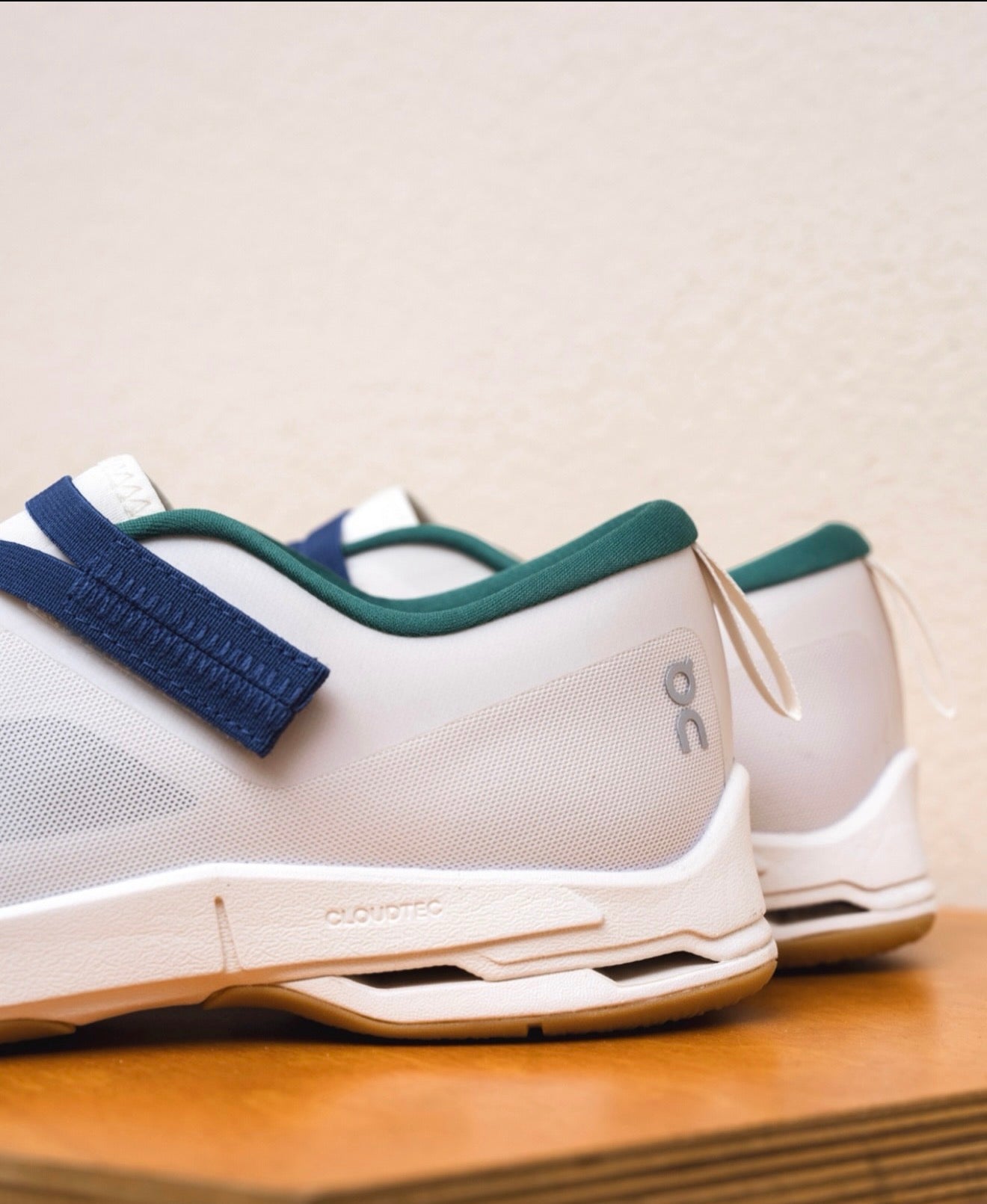 WMNs On Running Cloudnova Moon Zendaya Dew Spruce