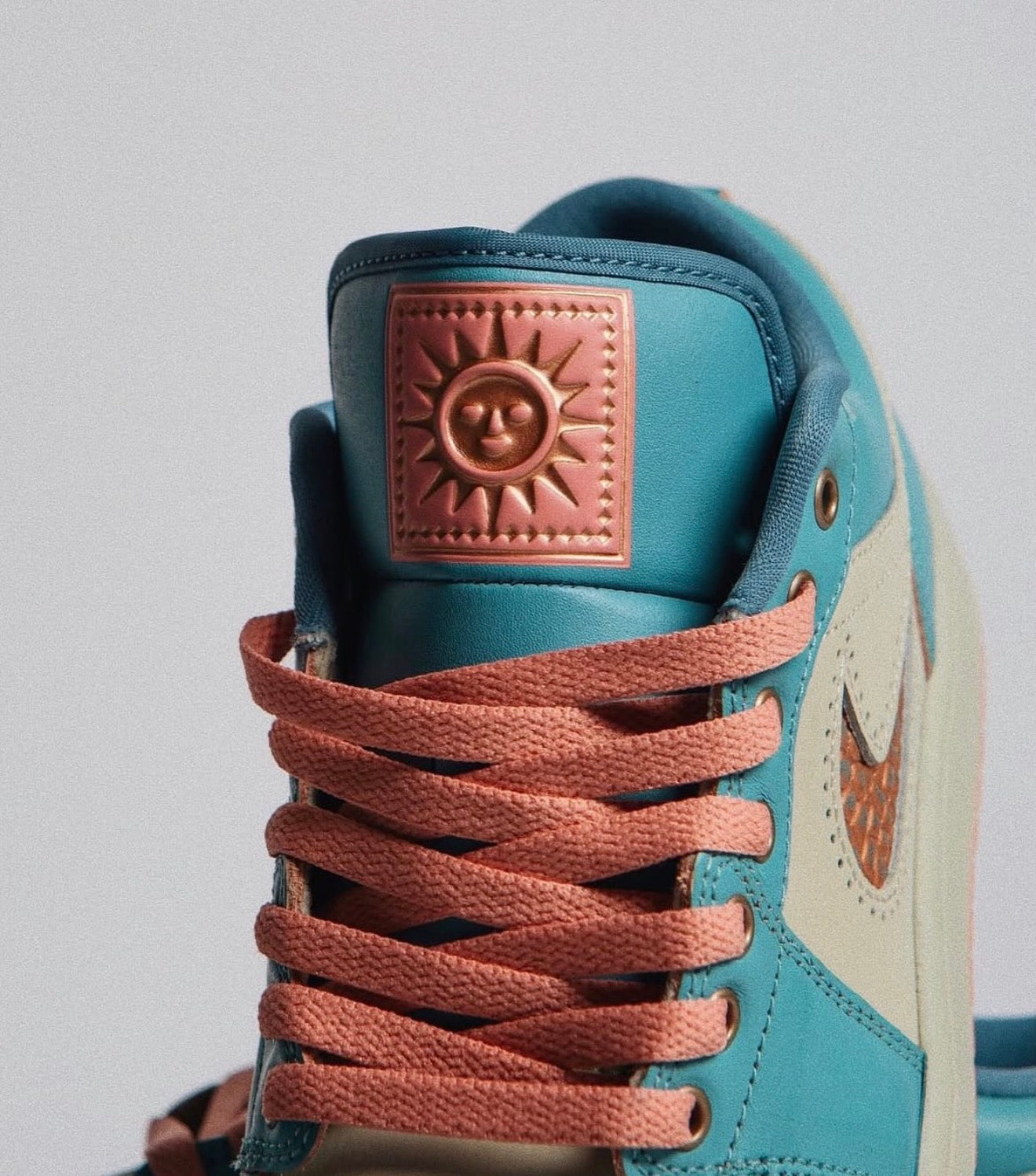 Air Jordan 1 Low SE Somos Eternos