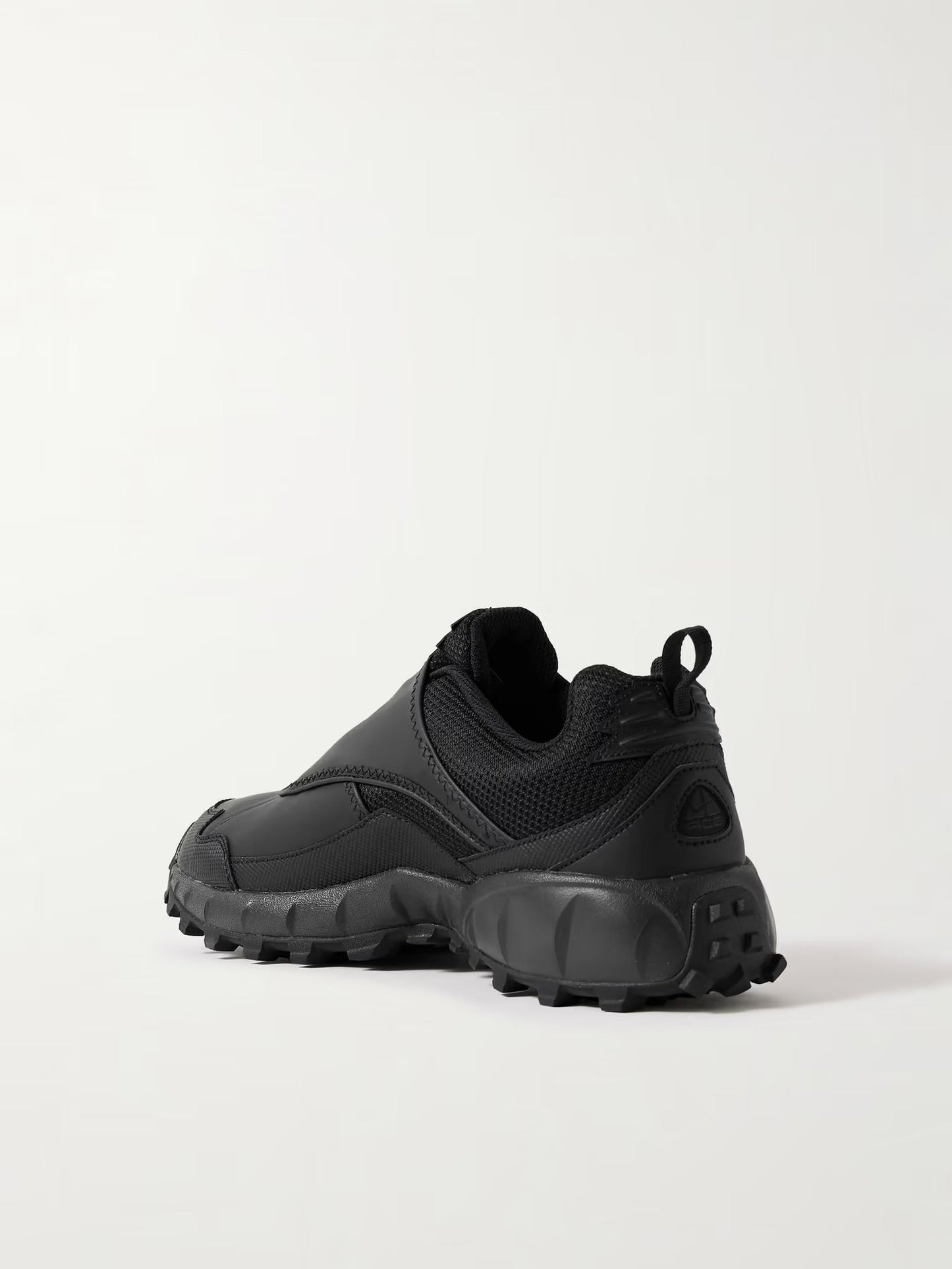 ACG Phassad Triple Black
