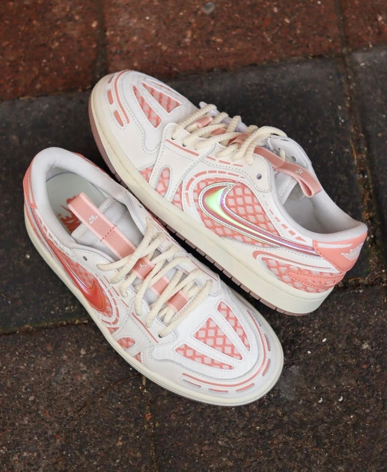 Air Jordan 1 Low Method of Make V3 Sail Washed Coral