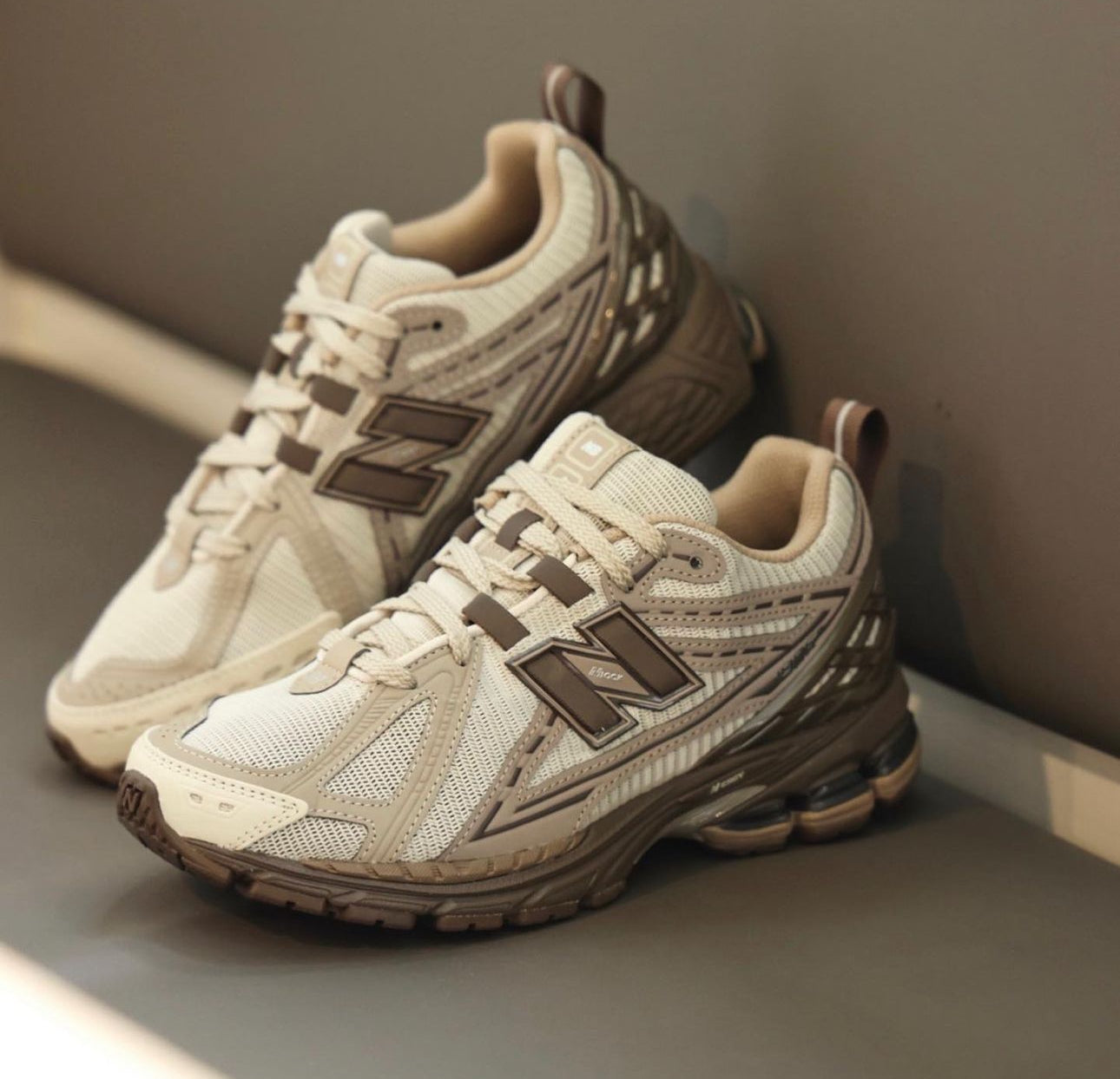 New Balance 1906R Driftwood Dark Mushroom