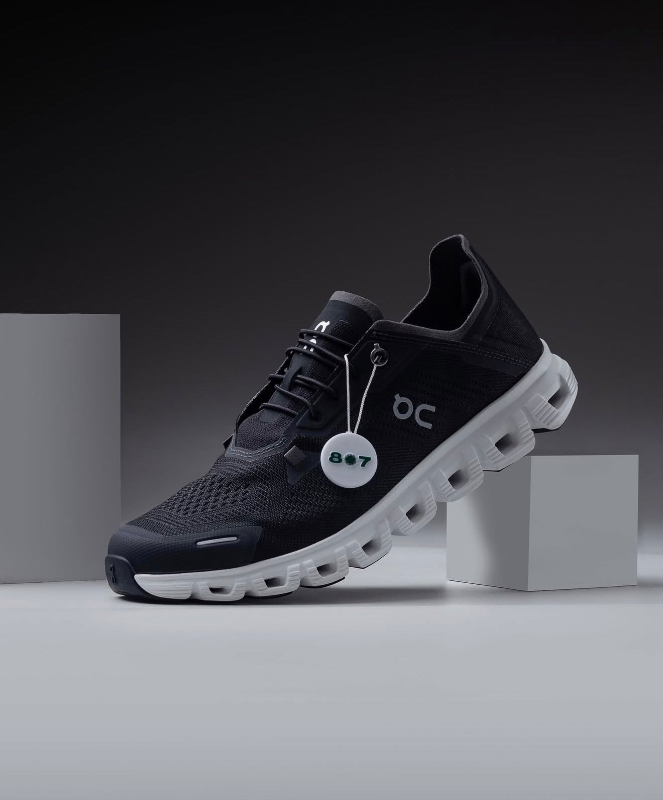 On Running Cloud 6 Coast Black White