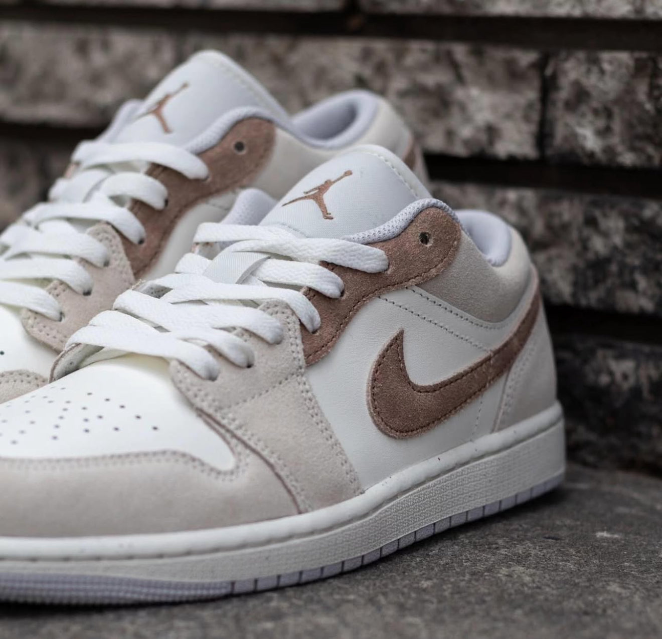 Air Jordan 1 Low Legend Light Brown