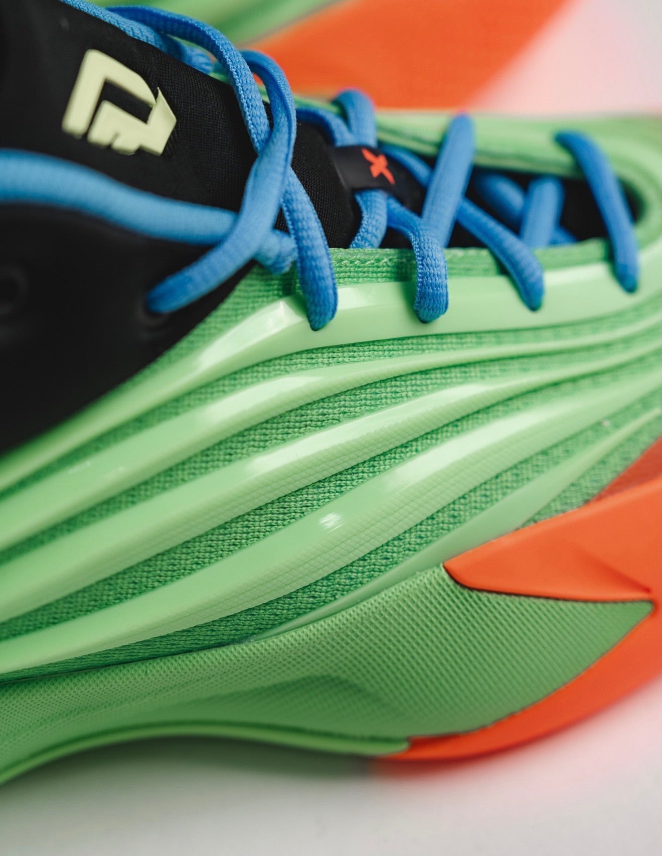 Dame 10 Dame’s Light