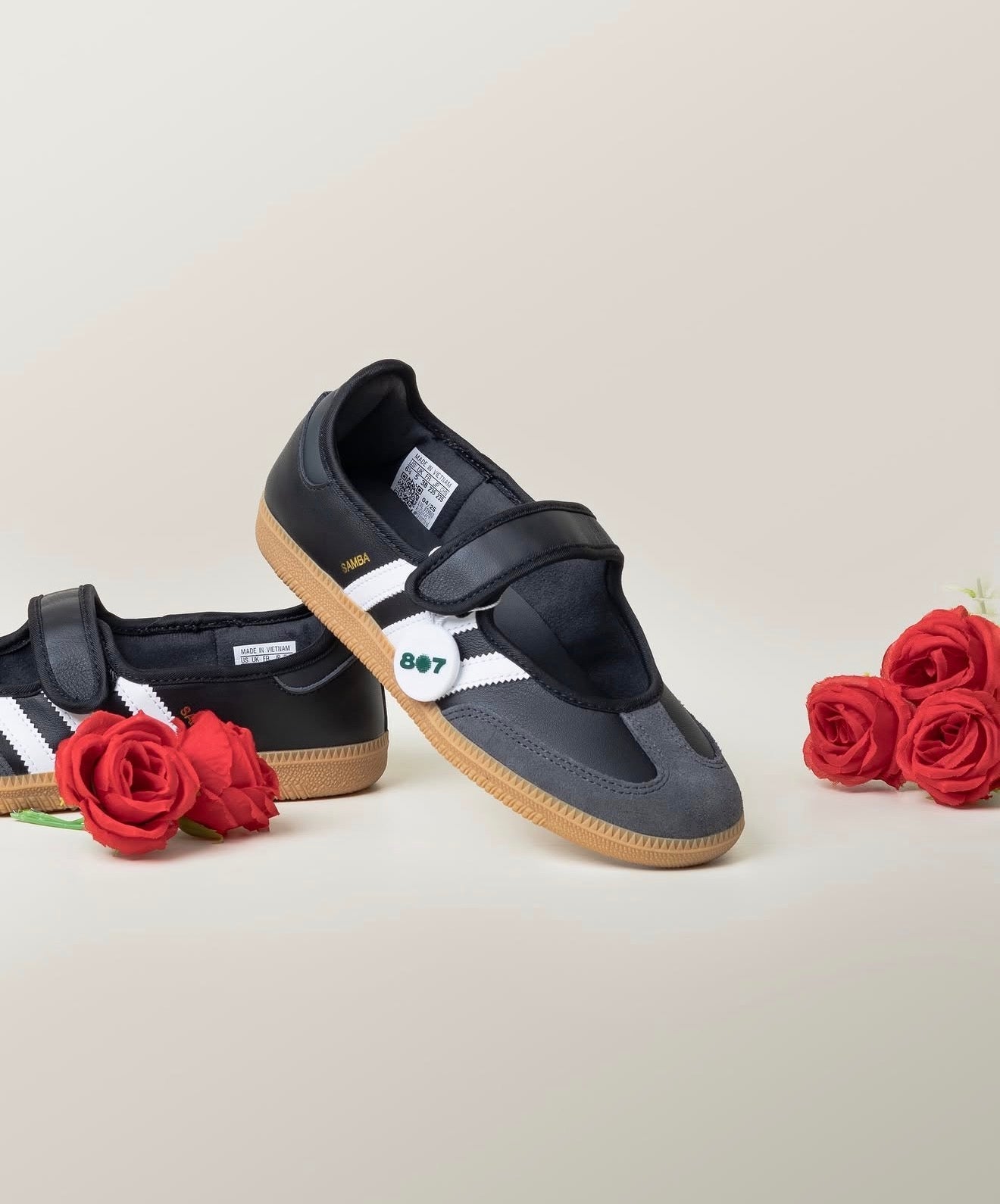 WMNs Samba Jane Black White Gum