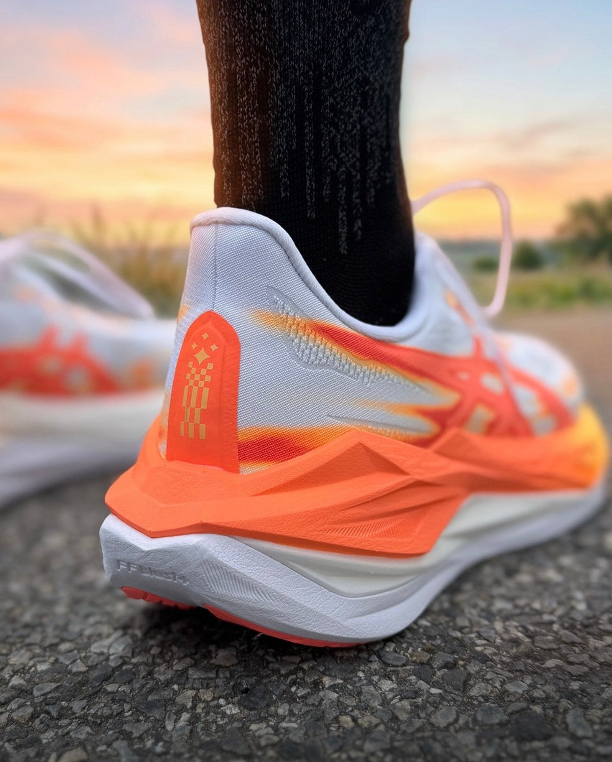 Superblast 3 White Orange Glow