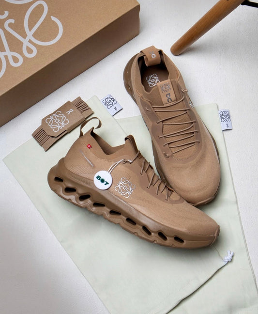 On Running Cloudtilt LOEWE Dark Sand