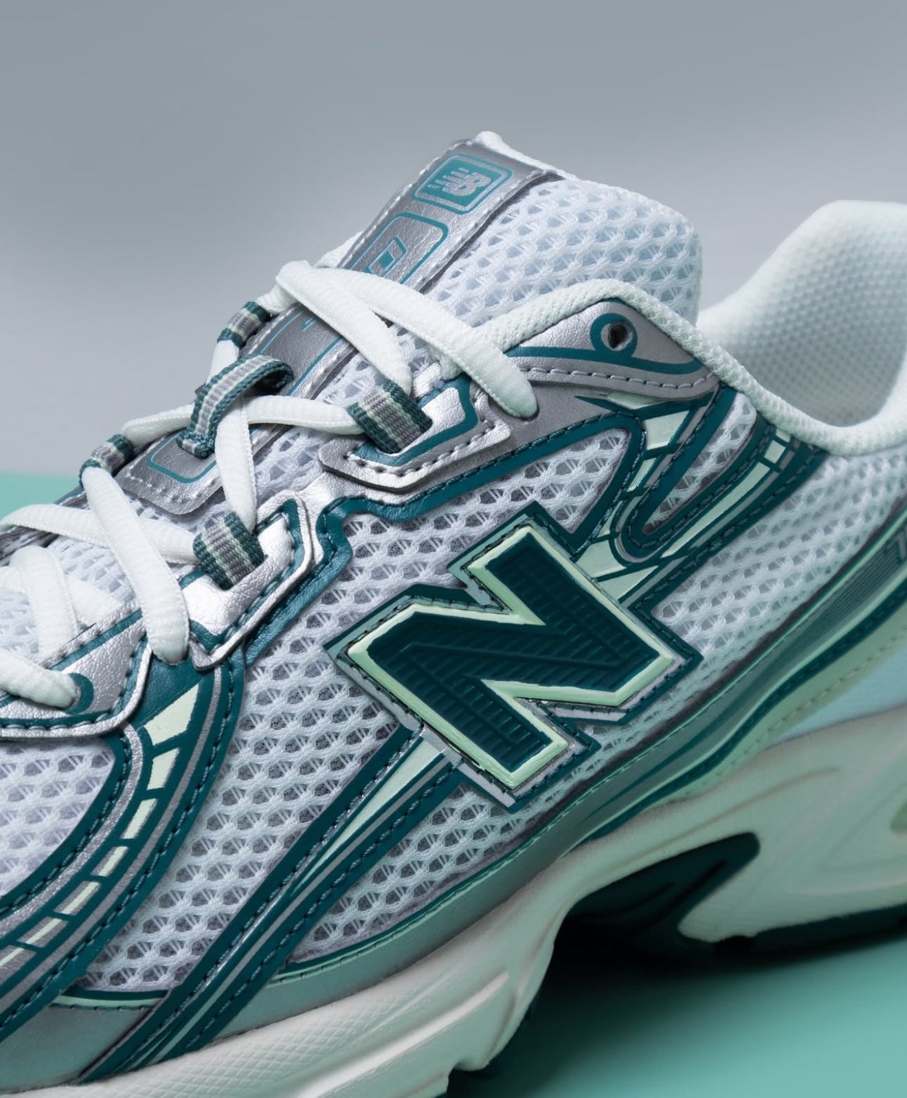 NB Balance 740v2 White Marsh Green