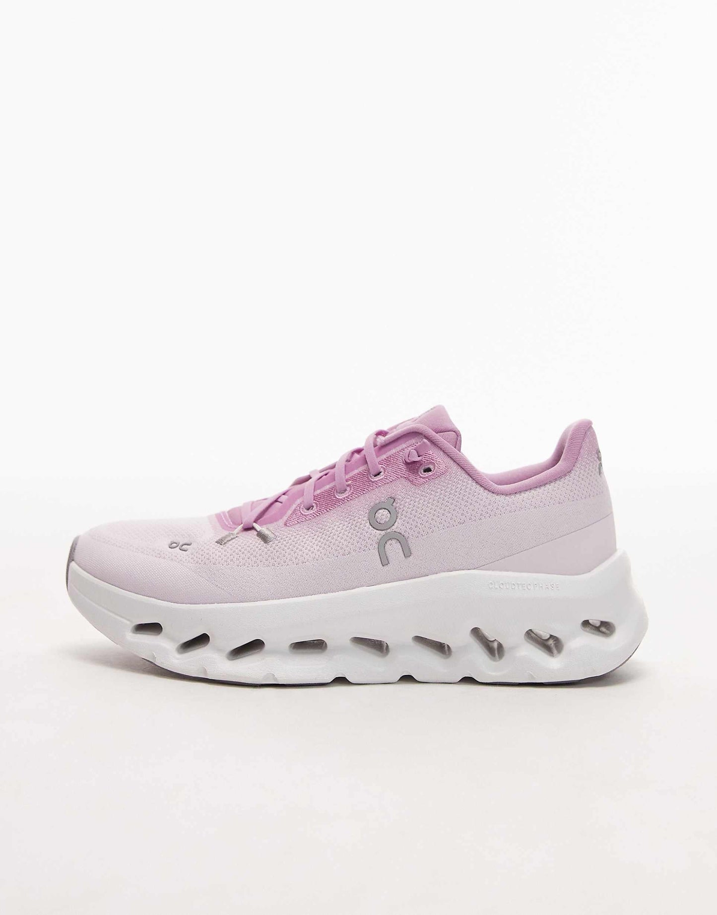 WMNs On Running Cloudtilt Bloom Sakura
