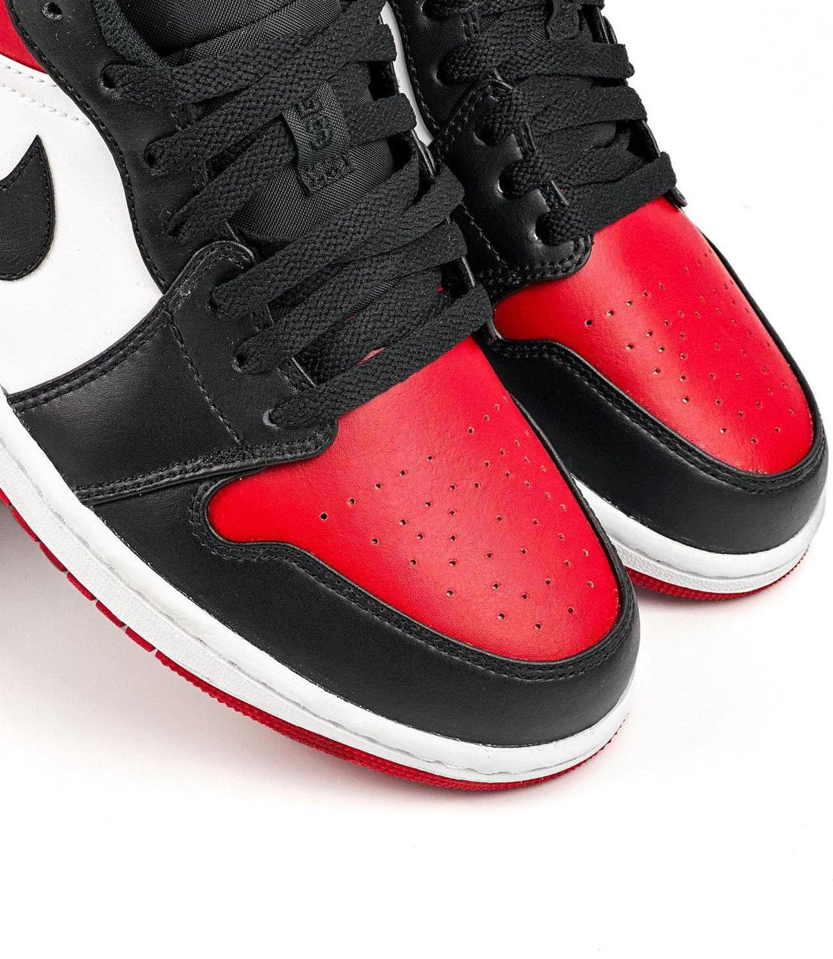 WMNs Air Jordan 1 Low Bred Toe