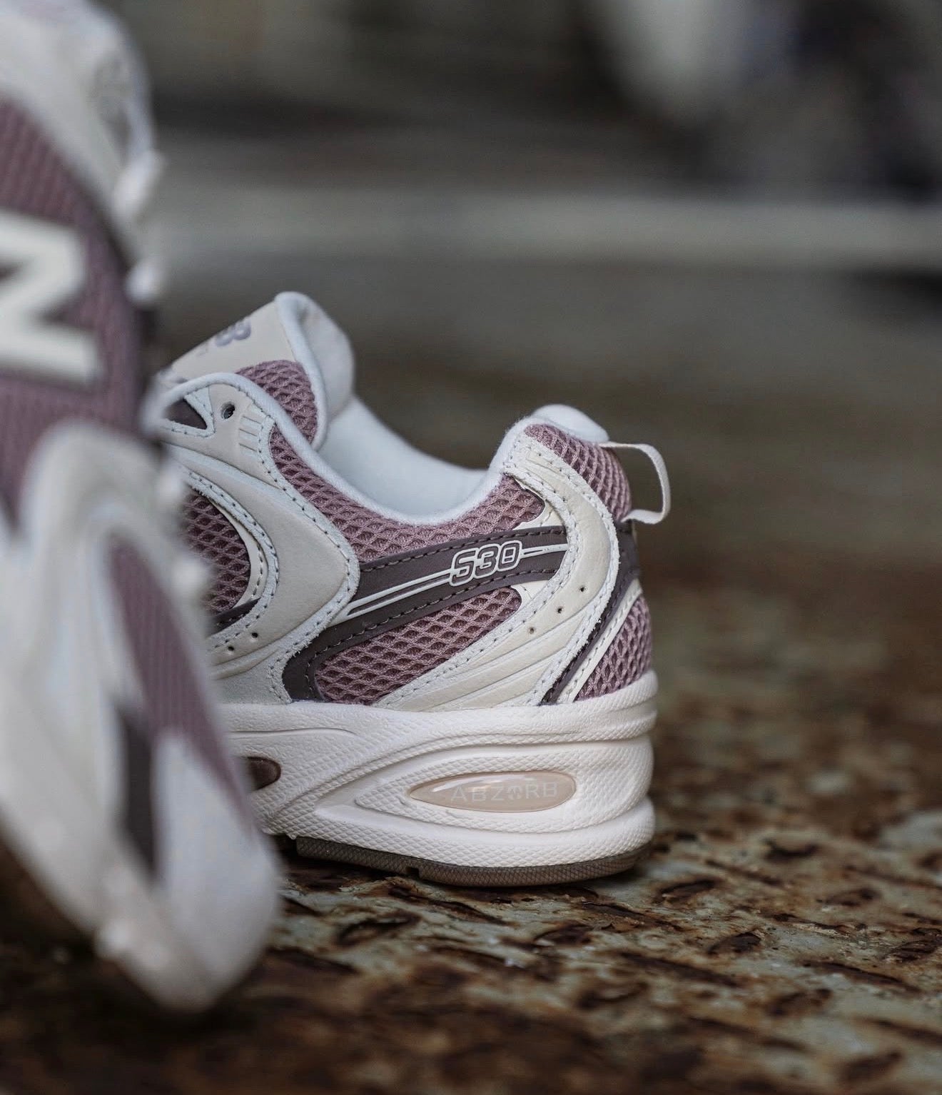 WMNs NB Balance 530 Bisque Earth Shadow Gum