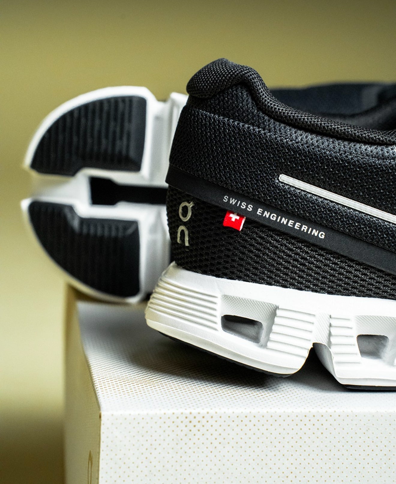 WMNs On Running Cloud 5 Black White