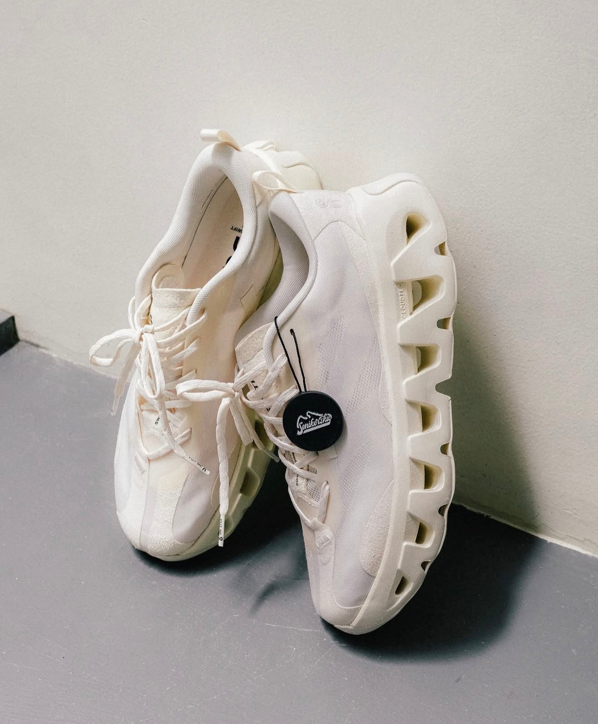 WMNs On Running K-Tech 1 Kith Tofu