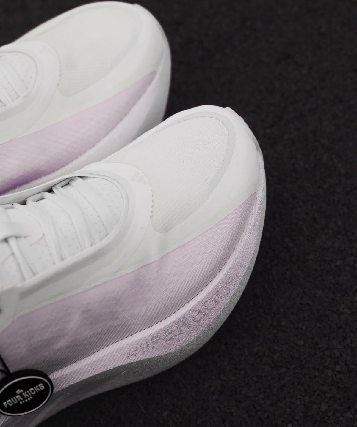WMNs Hyperboost Edge Off White Clear Pink
