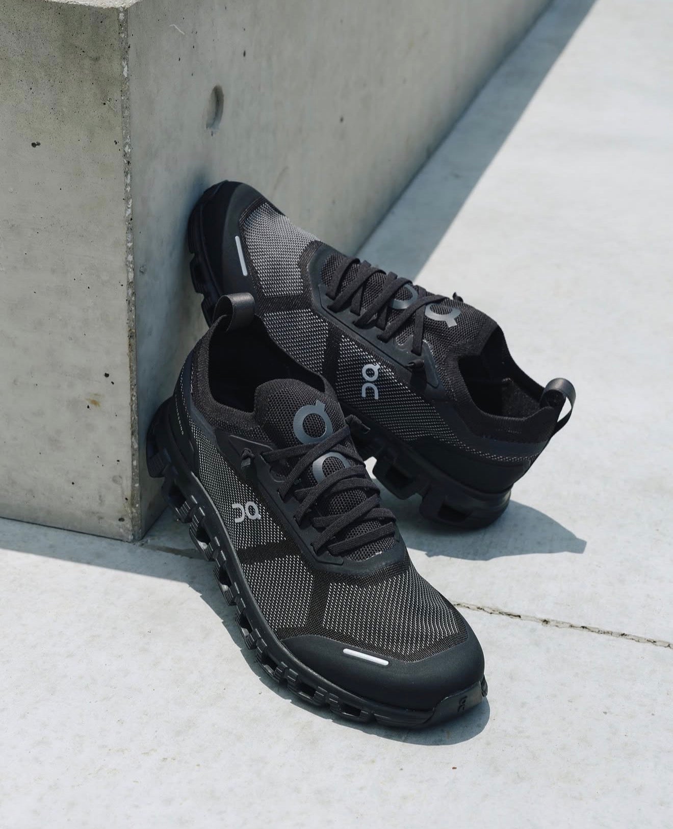 On Running Cloud 6 Versa Black Eclipse