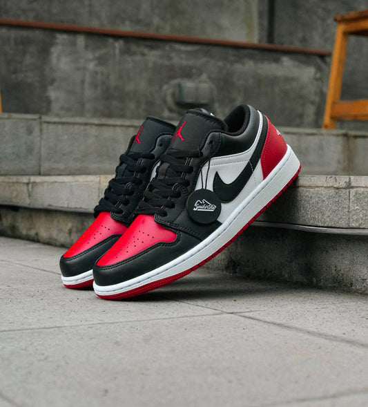 WMNS Air Jordan Retro 1 Low Bred Toe 2023