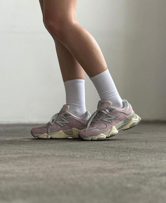 WMNs NB Balance 9060 December Sky