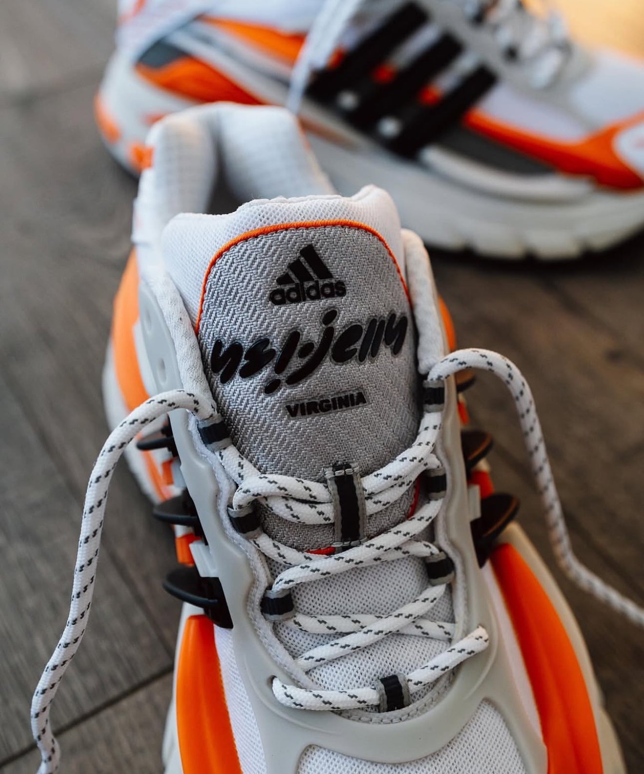 Adistar Jellyfish Pharrell Williams Focus Olive Orange