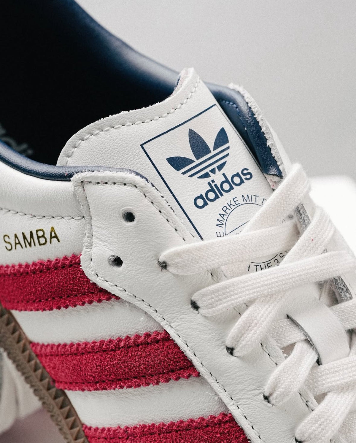 Samba OG white Red Navy Gum