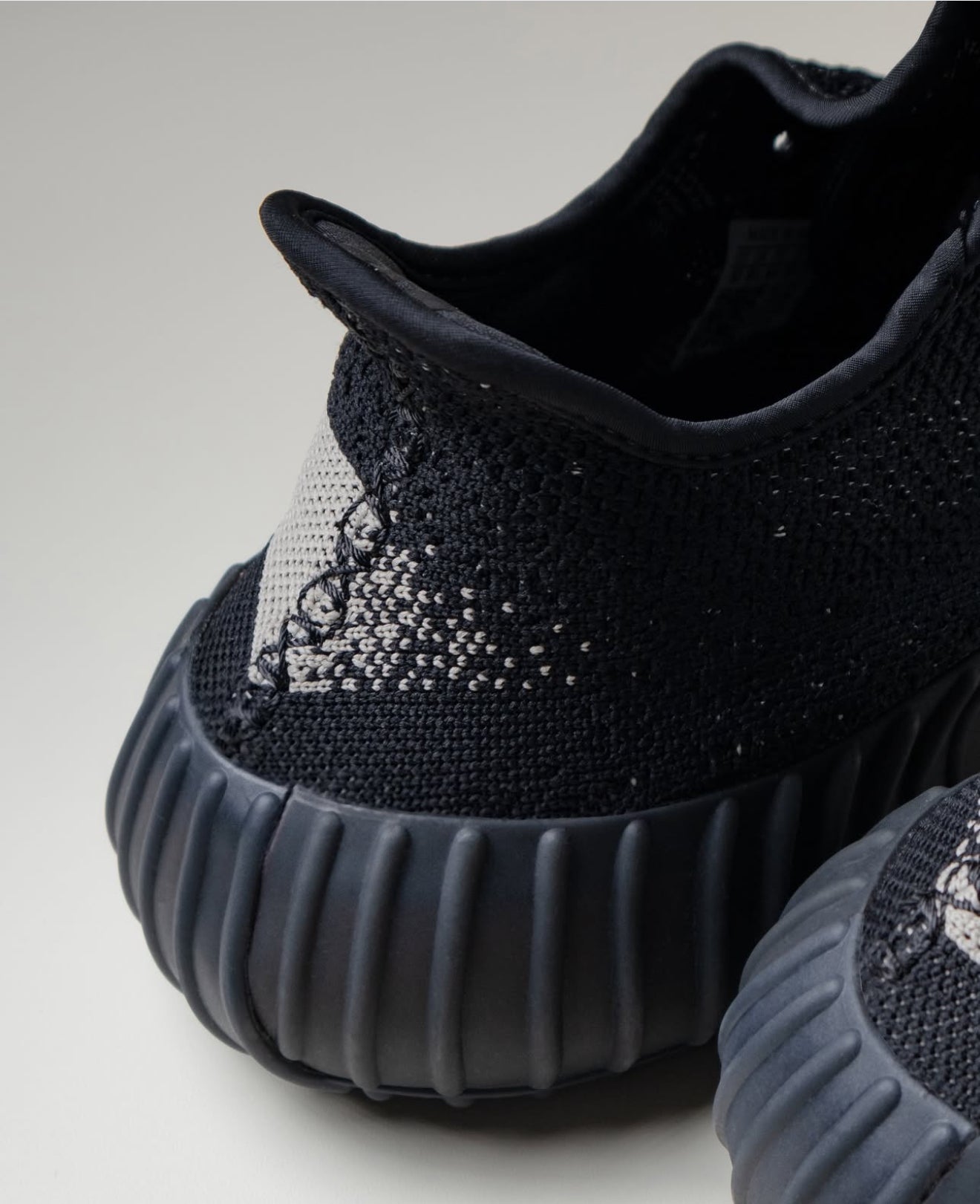 Yeezy Boost 350 V2 Oreo