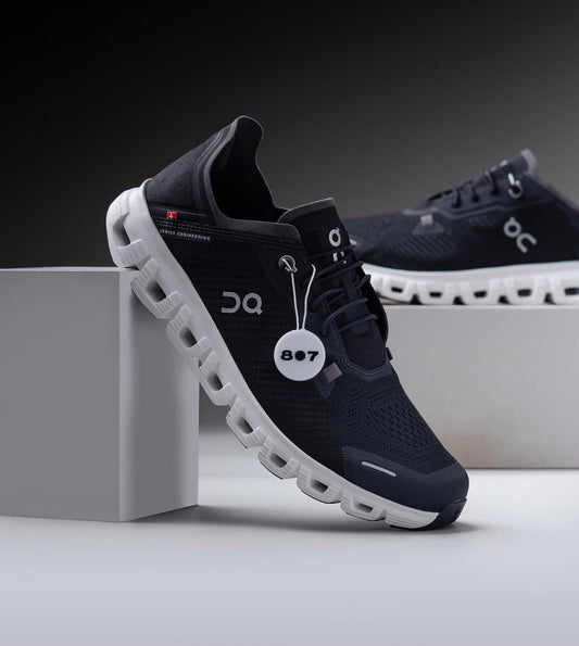 On Running Cloud 6 Coast Black White