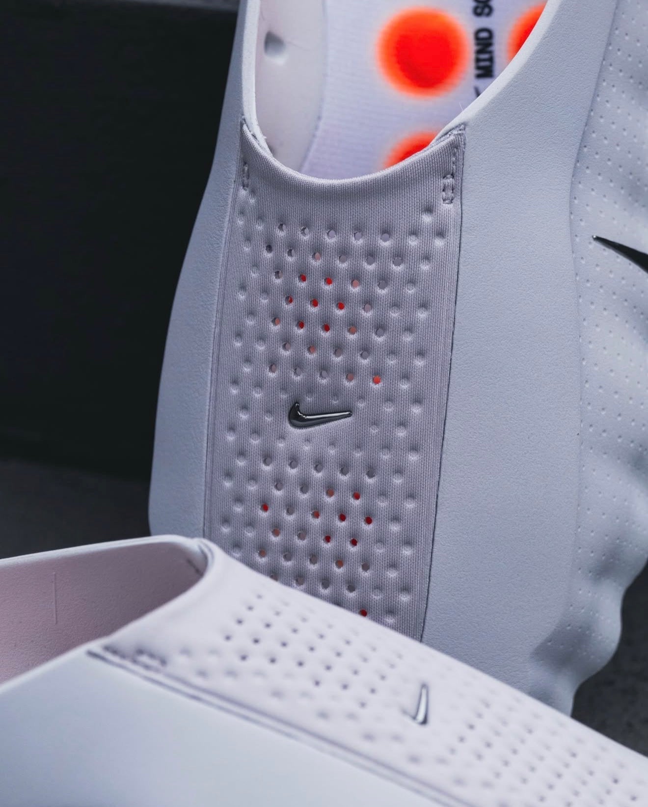 Mind 001 Slide Light Smoke Grey