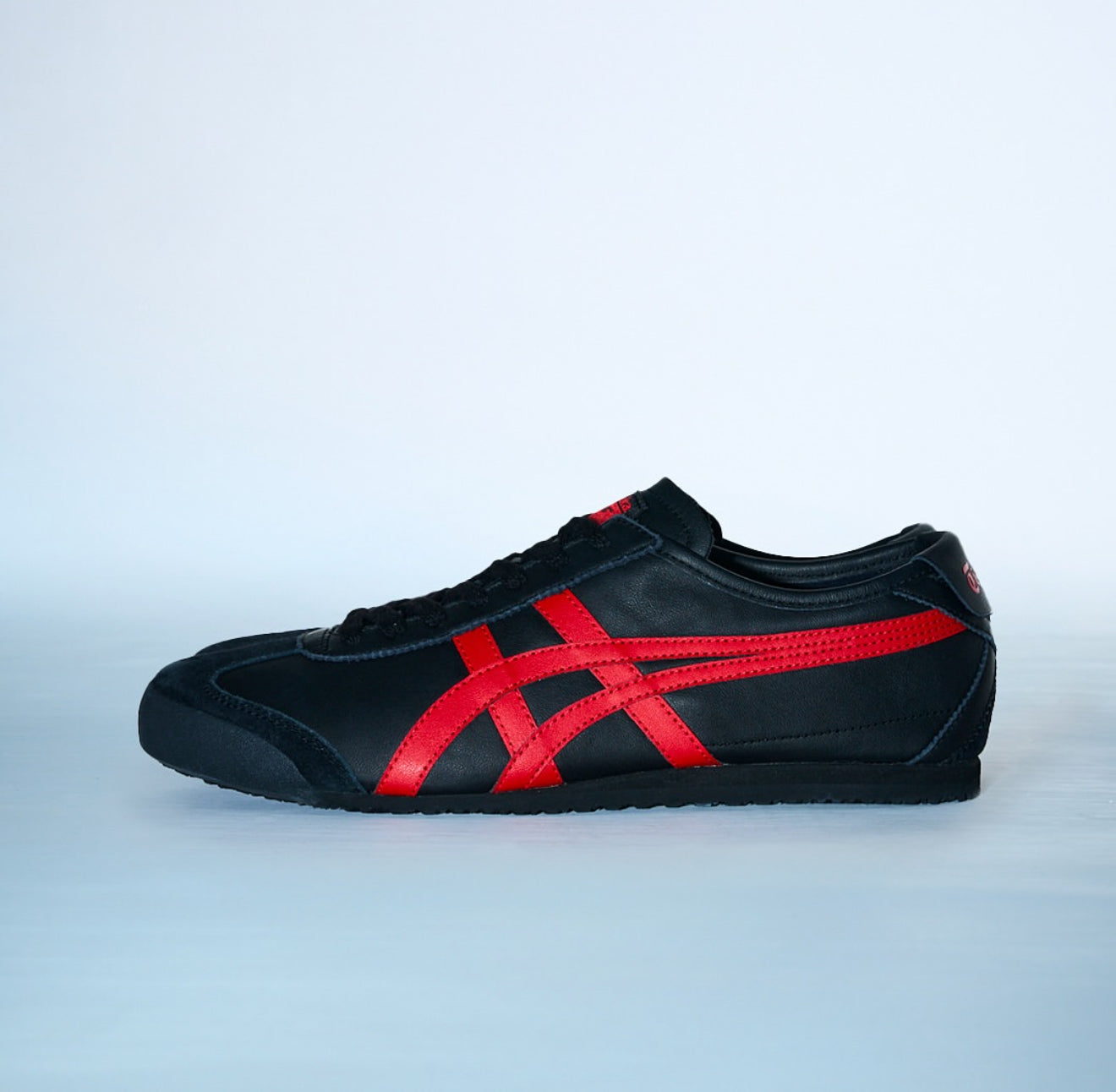 WMNs Mexico 66 Lace Up Black Classic Red