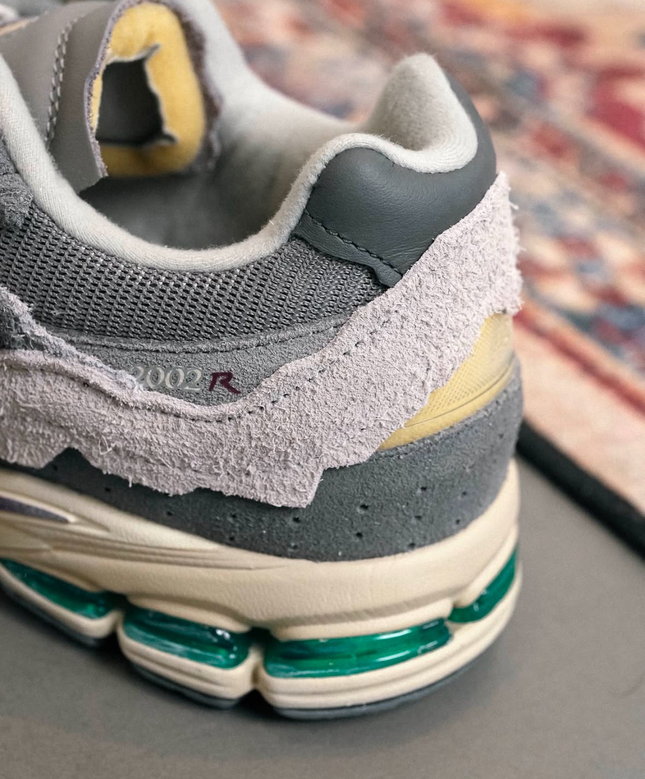 NB Balance 2002R Protection Pack Cloud Rain