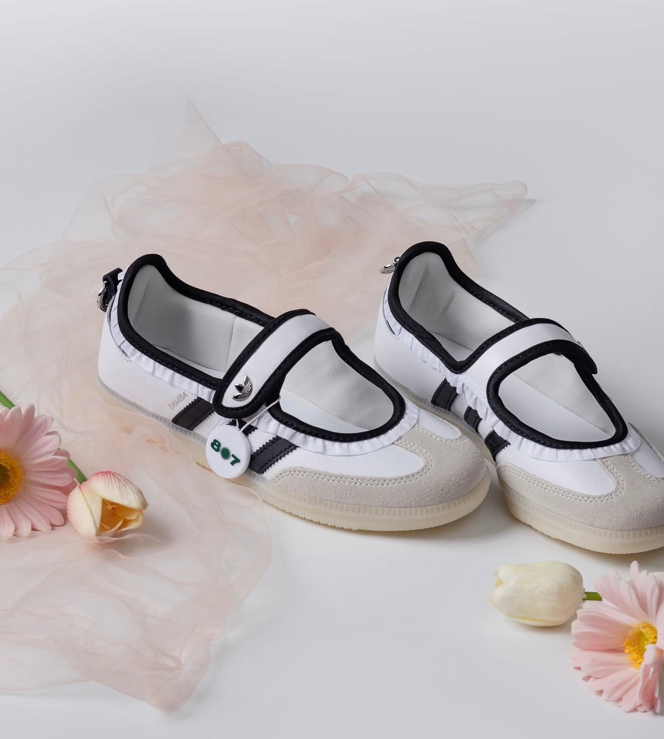 WMNs Samba Jane Ruffle Pack White Black