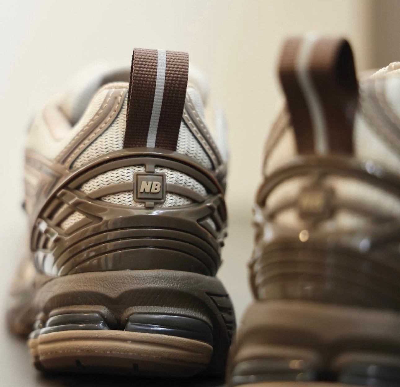 New Balance 1906R Driftwood Dark Mushroom