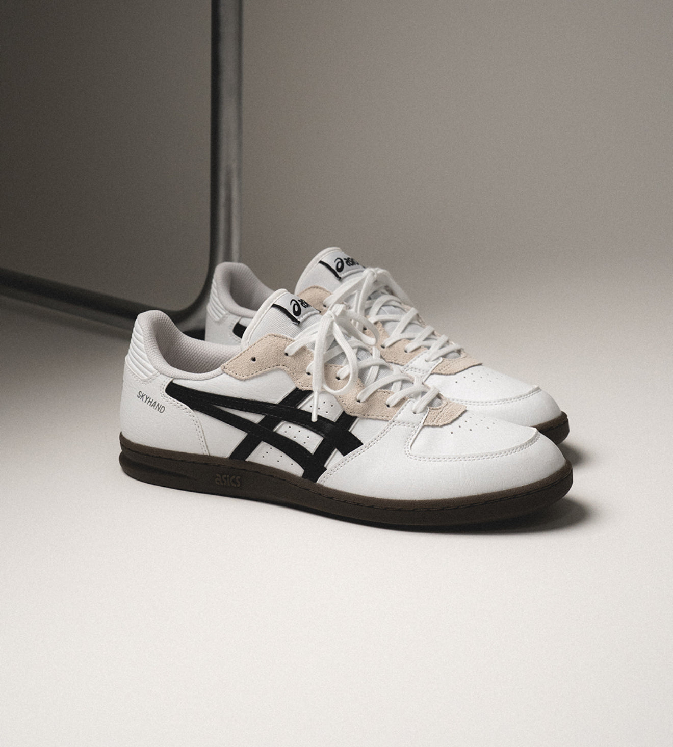 Asics Skyhand OG White Black