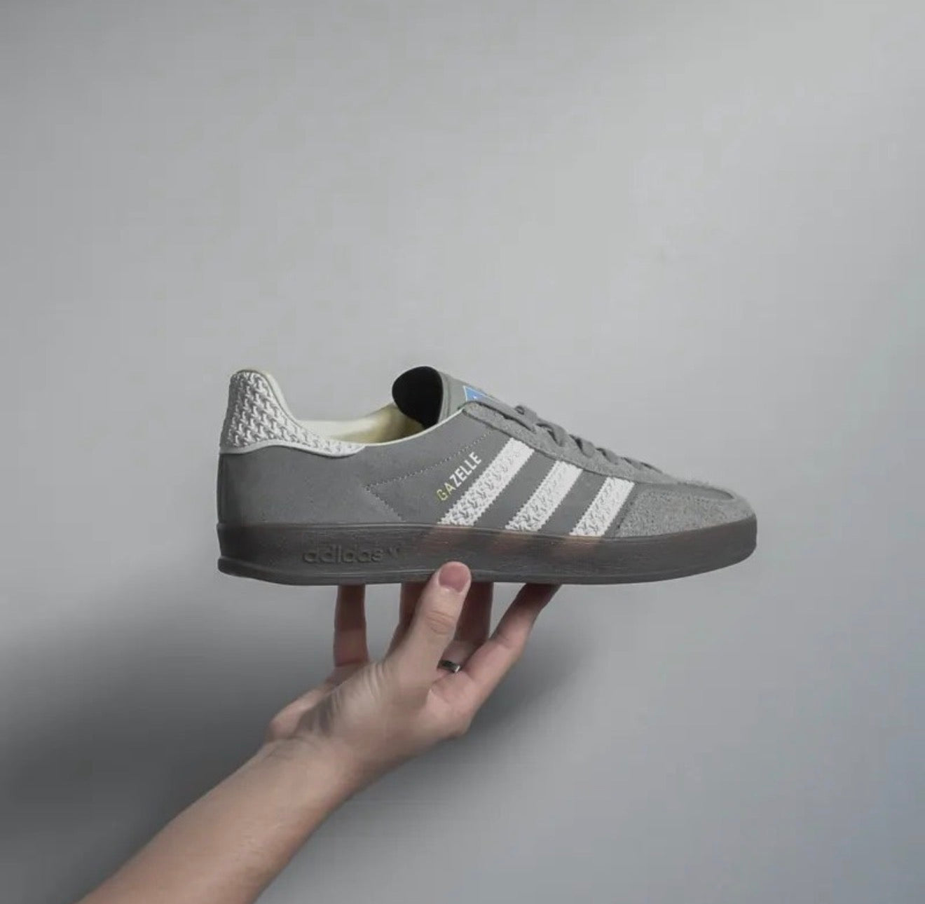 Gazelle Indoor Dark Grey