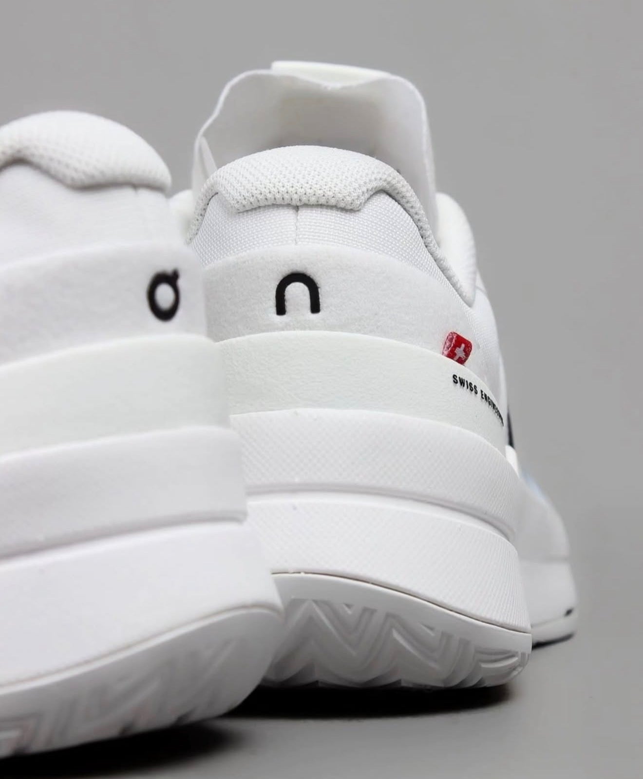 On The Roger Pro 2 Clay White Black