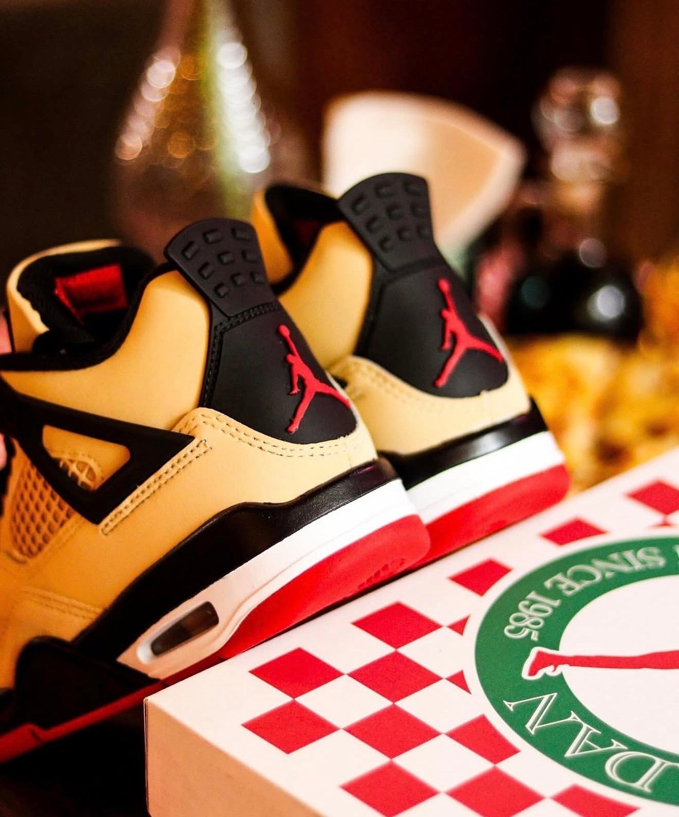 Air Jordan 4 Pizza