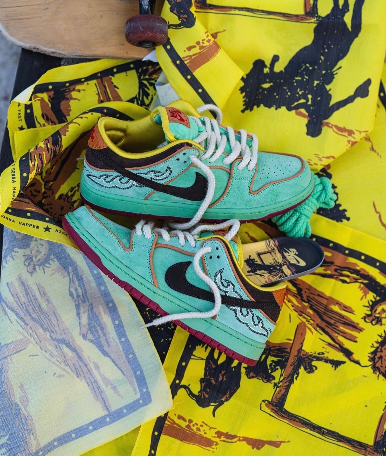 SB Dunk Low Rodeo Tourmaline