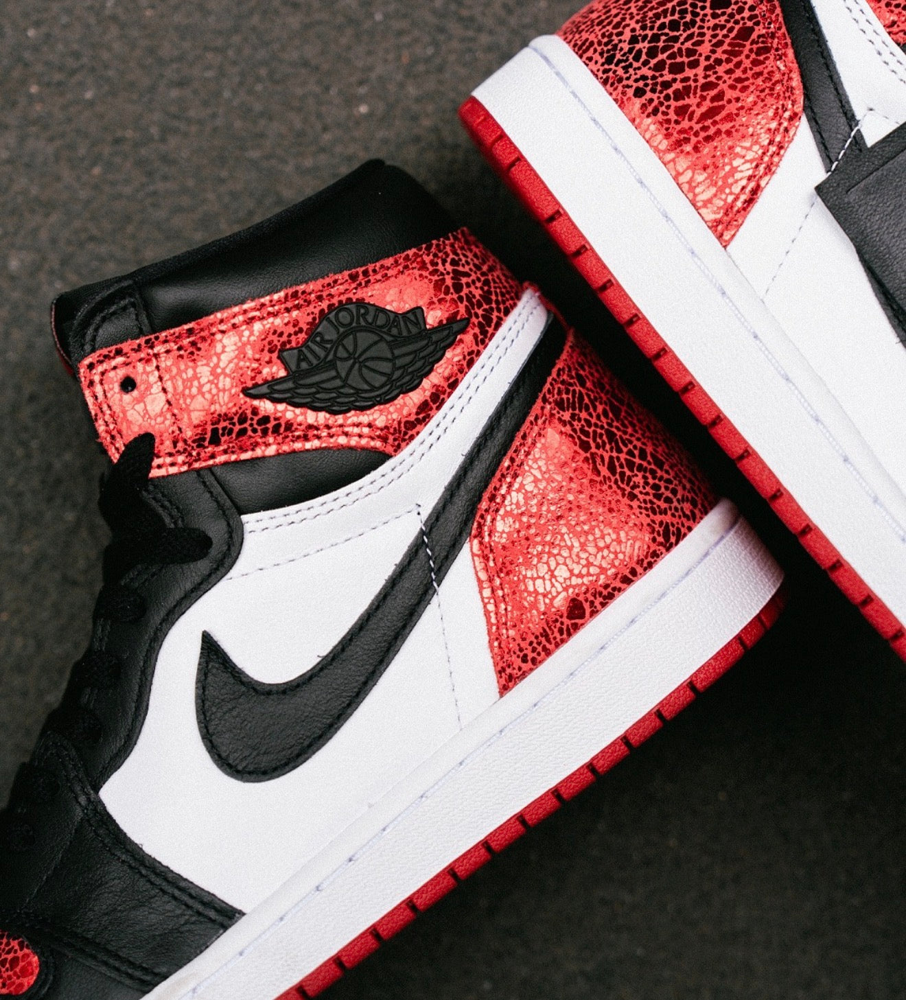 Air Jordan 1 High OG Ruby