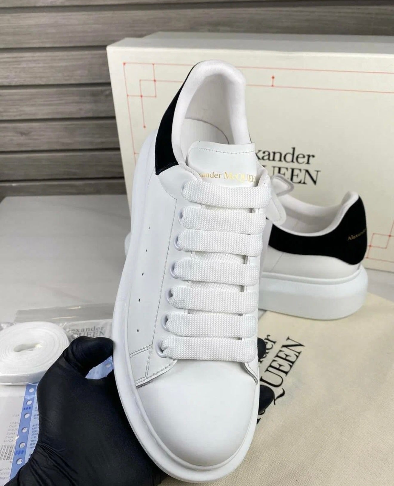 WMNs Alexander McQueen Oversized White/Black