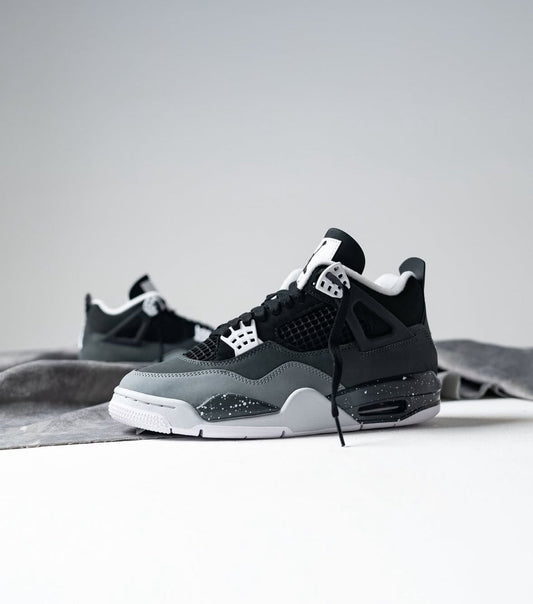 Air Jordan 4 Retro Fear