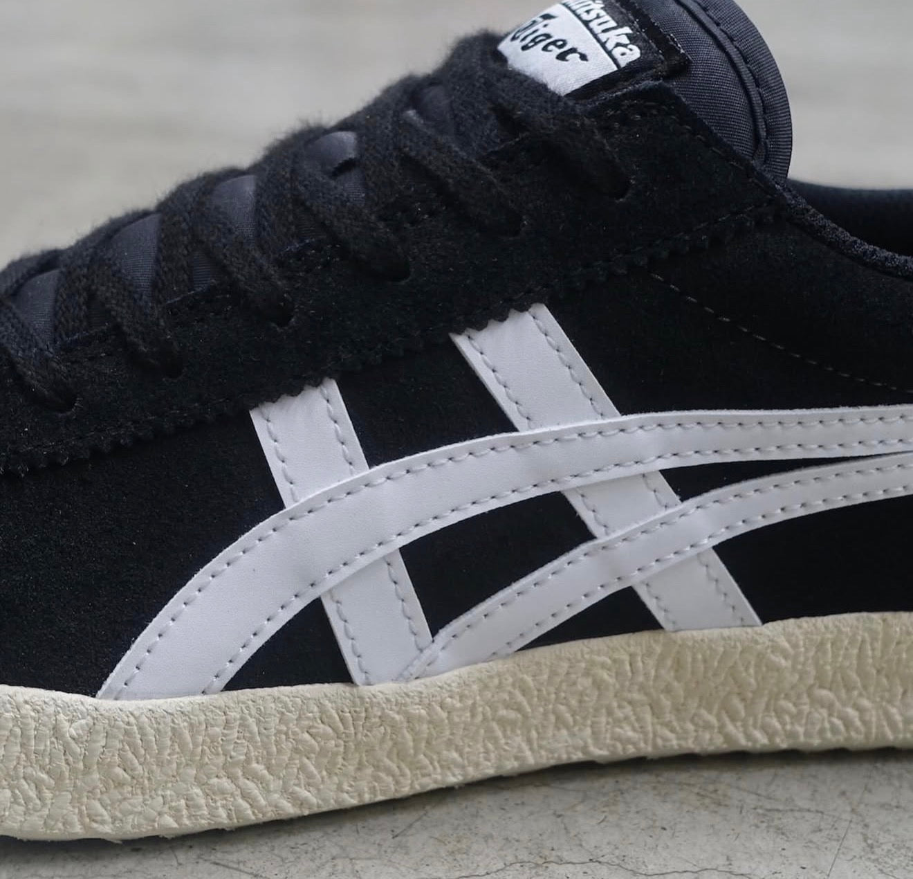 Mexico 66 Lace Up Delegation Black White