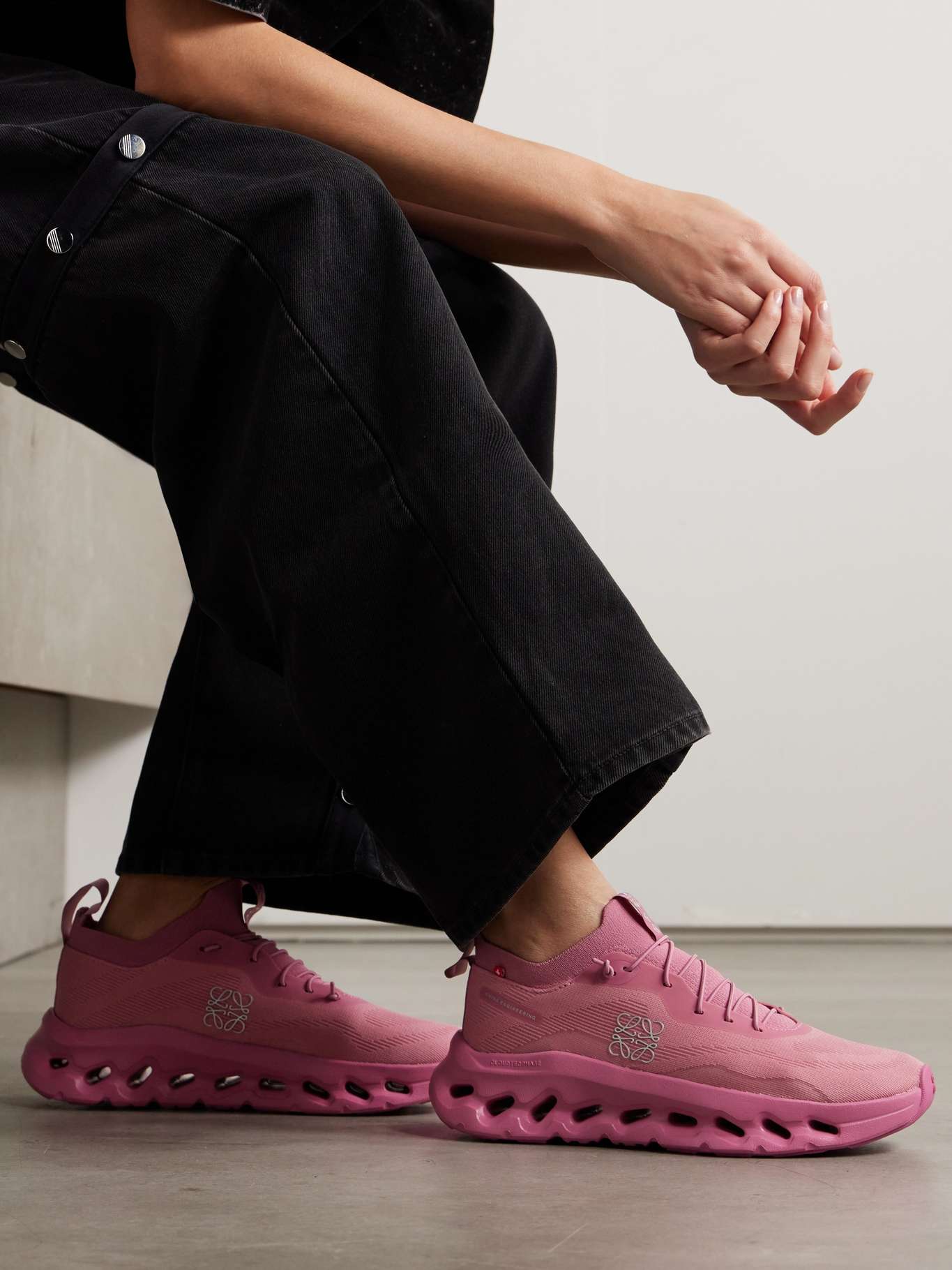 WMNs On Running Cloudtilt LOEWE Wild Rose