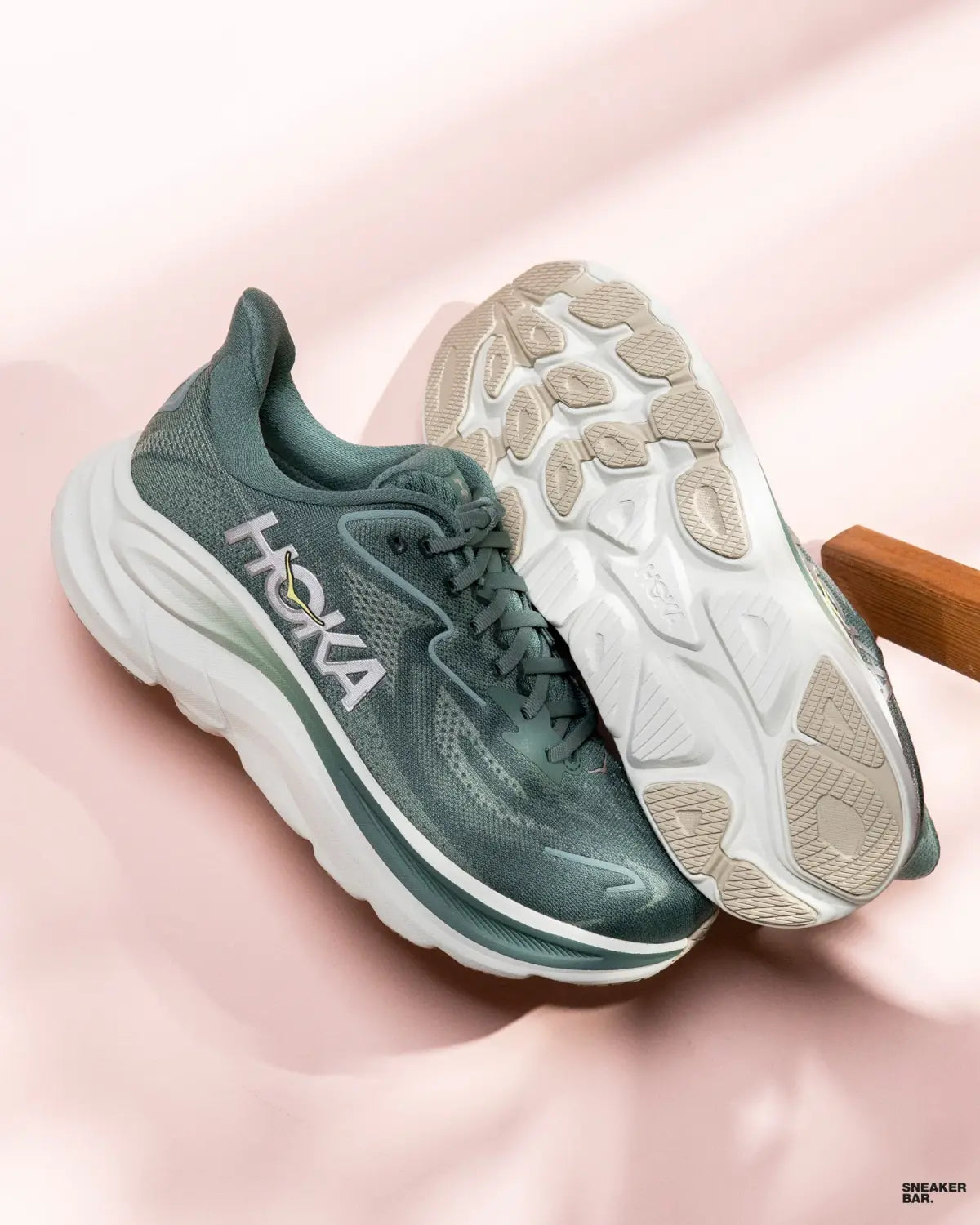 Hoka One One Clifton 10 Fern Truffle Salt