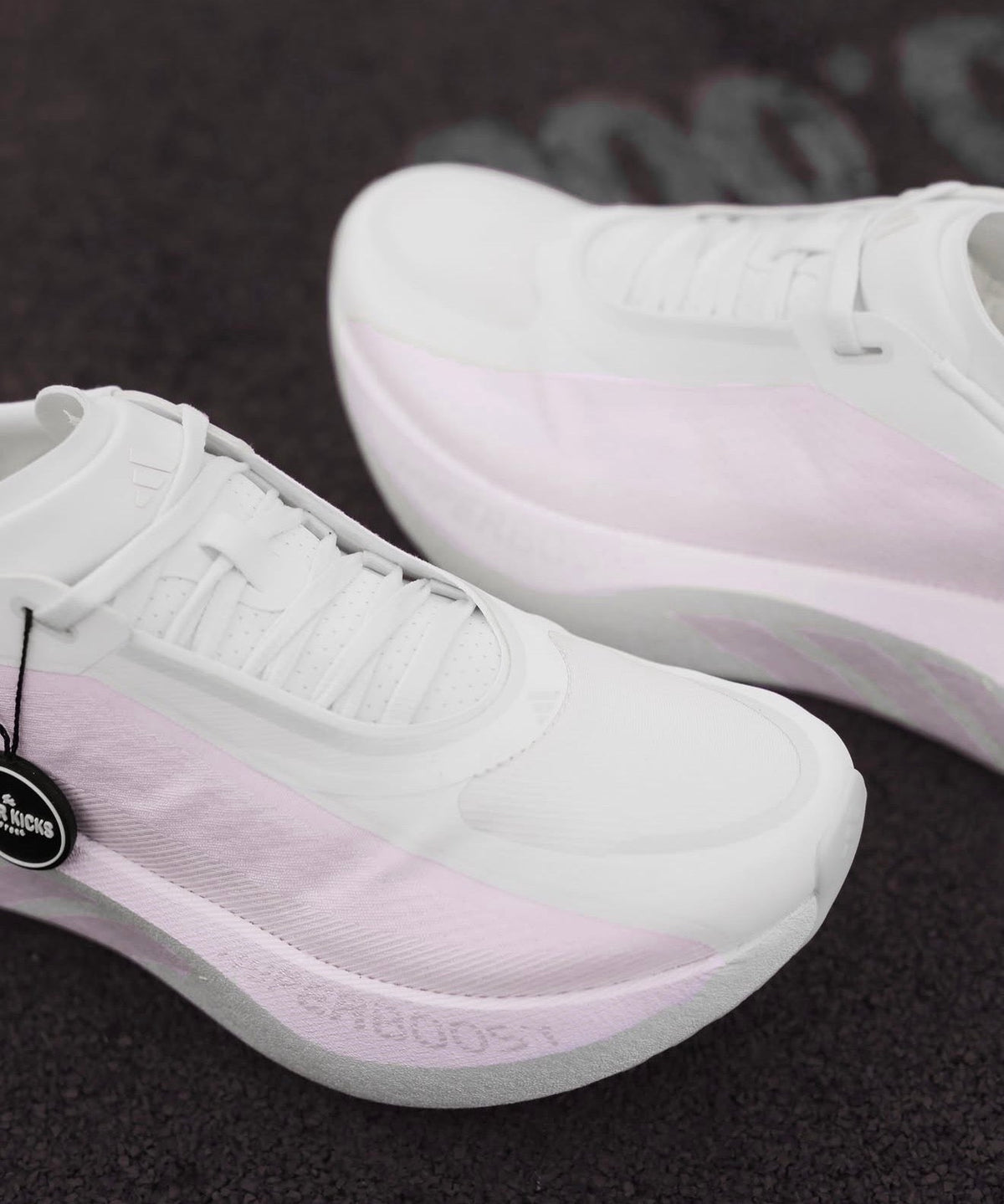 WMNs Hyperboost Edge Off White Clear Pink