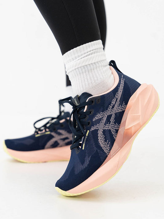 WMNs Asics Novablast 5 Midnight Breeze Peach