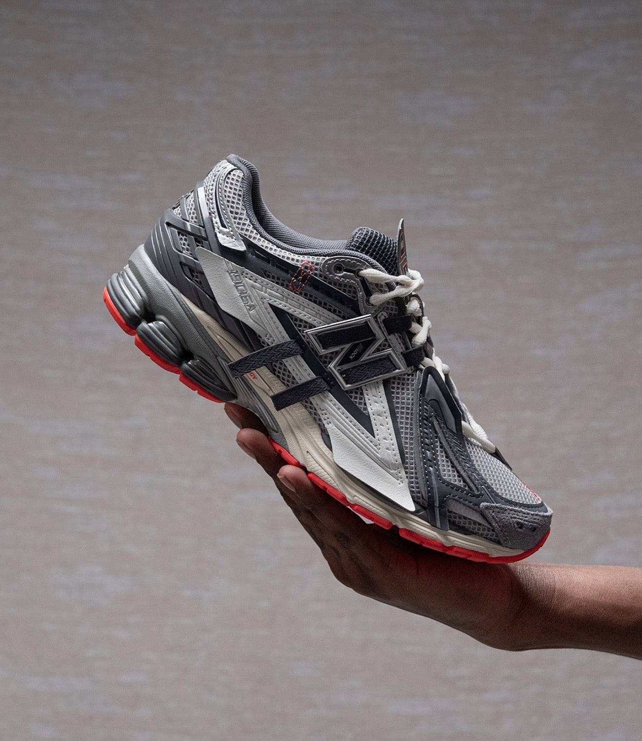 WMNs NB 1906A Slate Grey Drift Red