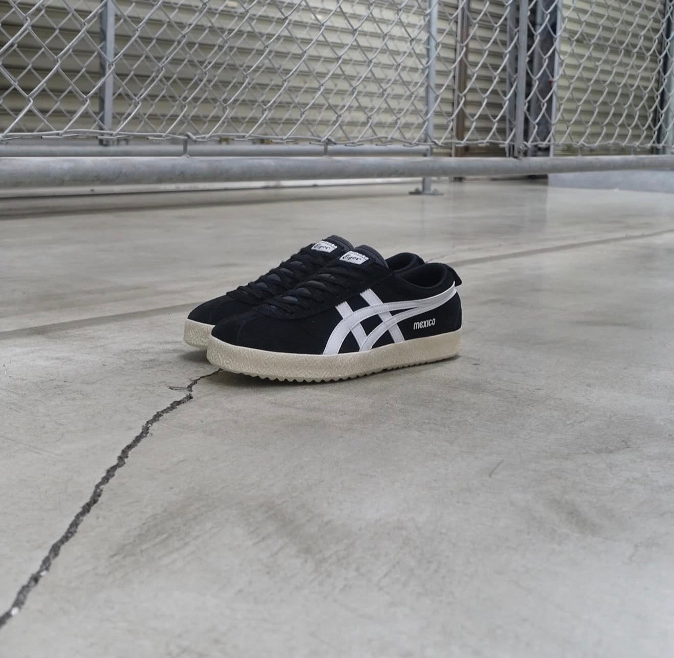 Mexico 66 Lace Up Delegation Black White