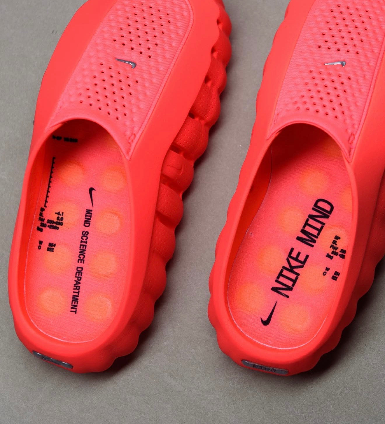Mind 001 Slide Solar Red