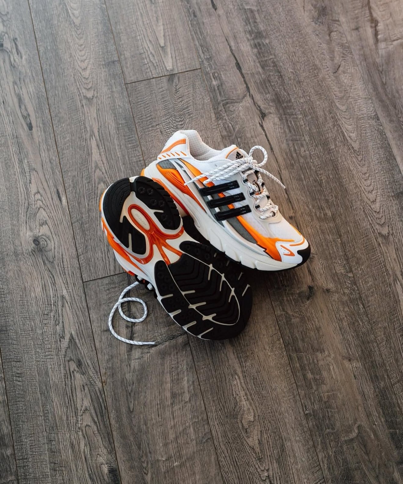 Adistar Jellyfish Pharrell Williams Focus Olive Orange